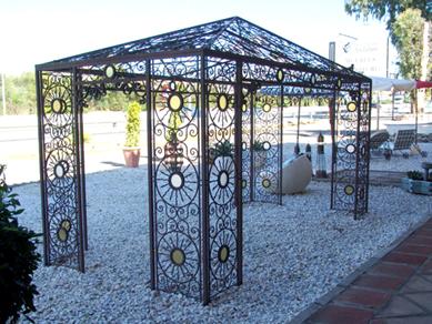 pergola en fer forgé - tonnelle en fer forgé - gloriette en fer forgé - abris jardin en fer forgé