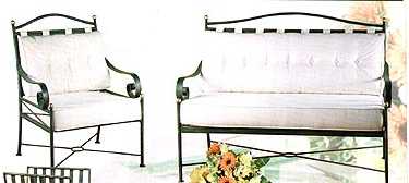 canapé en fer forgé – canapé de jardin – banc en fer forgé – banquette en fer forgé – siège de jardin en fer forgé – salon de jardin – salon en fer forgé