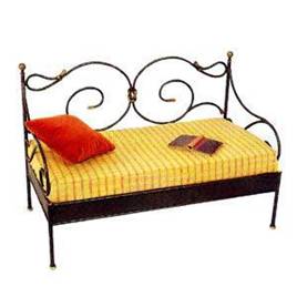canapé en fer forgé – canapé de jardin – banc en fer forgé – banquette en fer forgé – siège de jardin en fer forgé – salon de jardin – salon en fer forgé