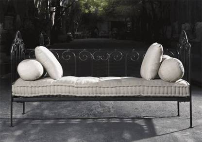 canapé en fer forgé – canapé de jardin – banc en fer forgé – banquette en fer forgé – siège de jardin en fer forgé – salon de jardin – salon en fer forgé