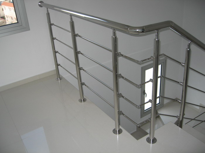 Garde corps inox,  Garde corps extérieur, garde corps escalier,